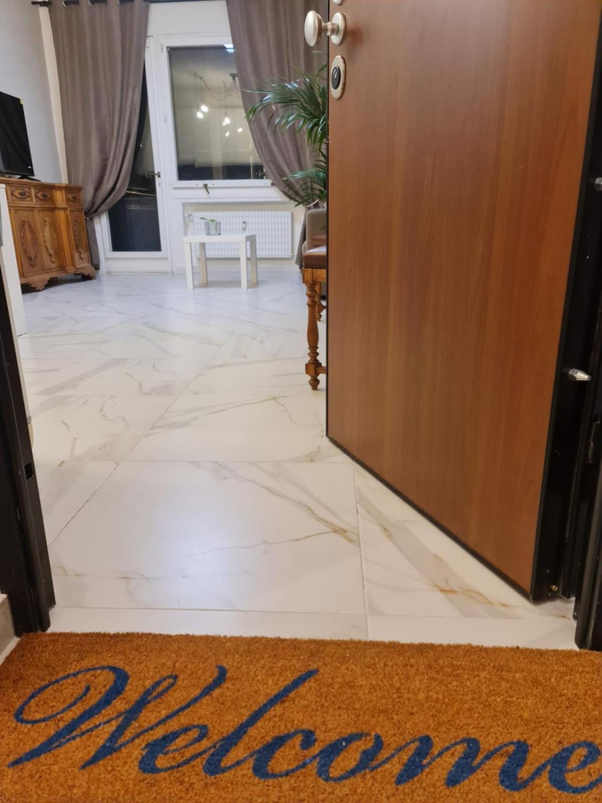 Attico Con Posto Auto Appartement